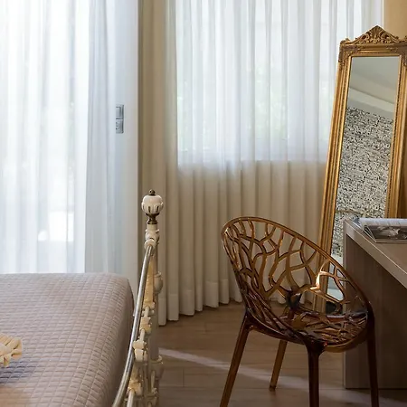City Center Stylish Studios *